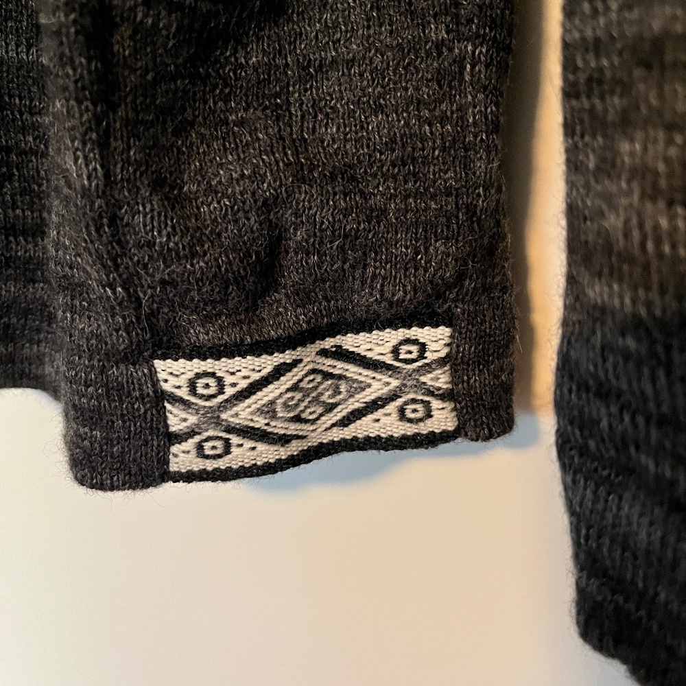 Paka Alpaca Sweater Charcoal Gray Alpaca Hand Knit Hoodie Handmade Large